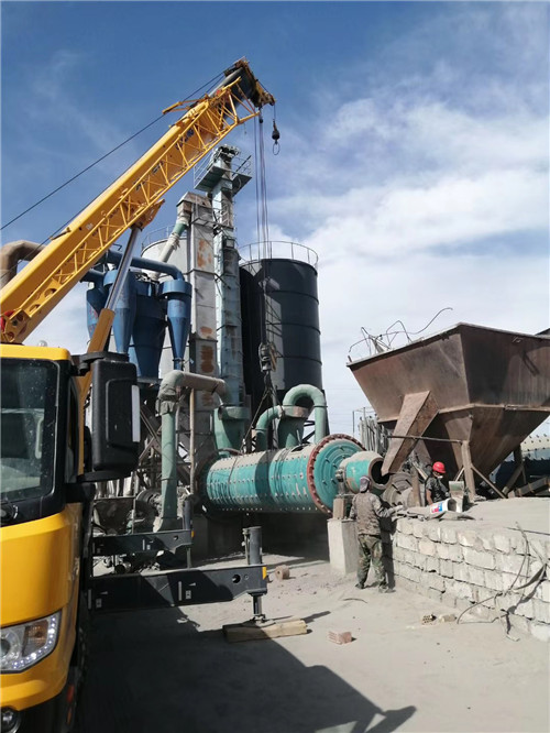 金山区设备搬运等各类工程项目中，吊车起着关键作用